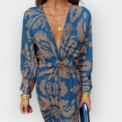 Minimalista Sátén Ruha