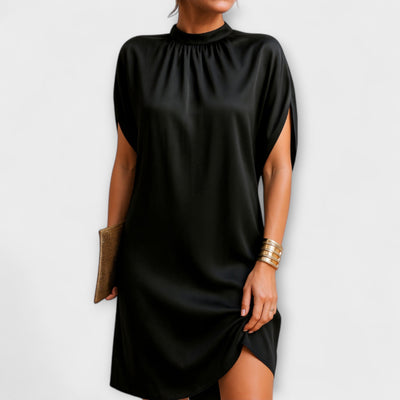 Elegáns és Feszes Ruha