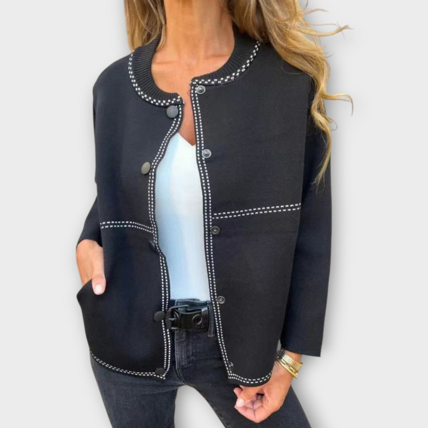 Klasszikus Gombos Elöl Nyitott Kardigán Könnyed Bájjal