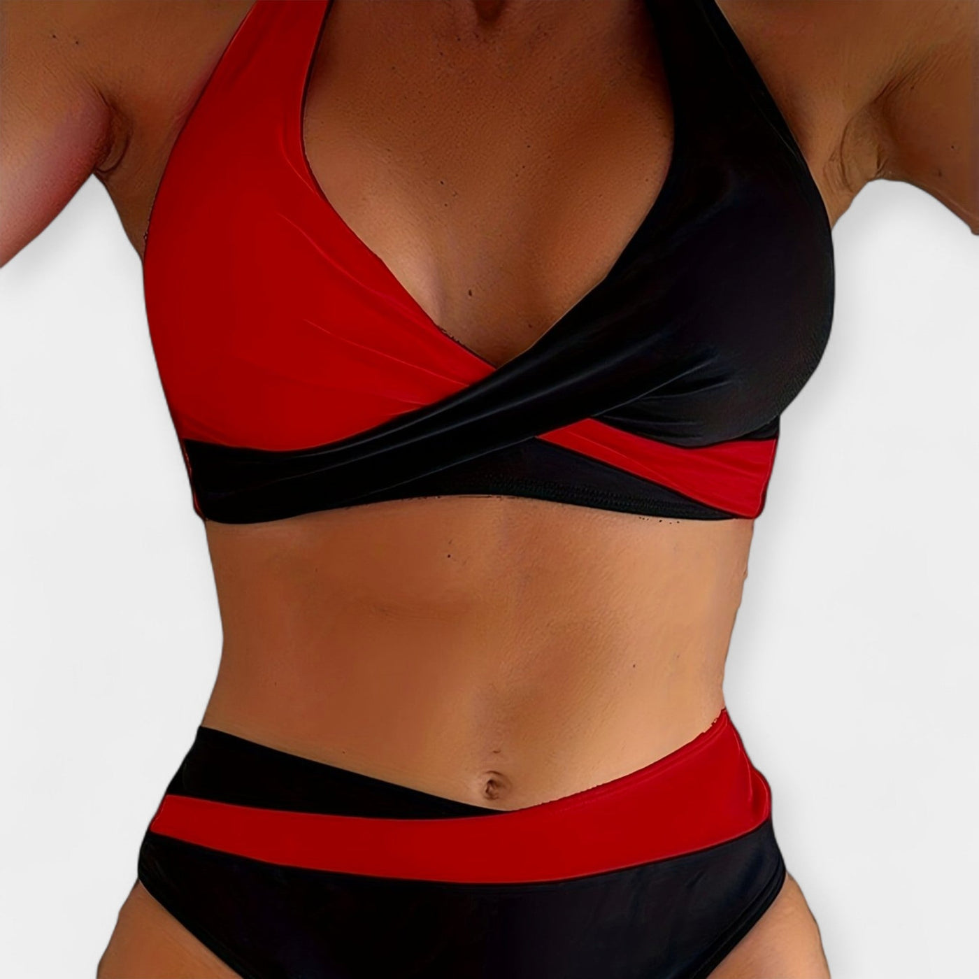 Kereszt Nyakú Bikini