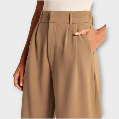 Széles Lábú Szakított Nadrág