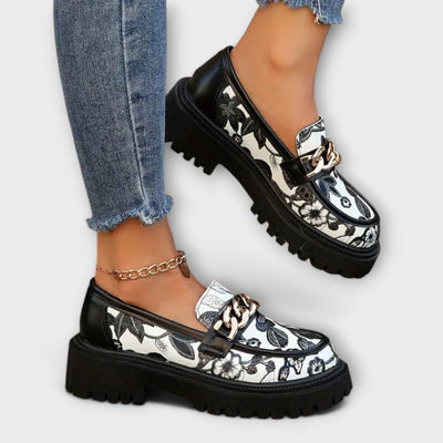 Sandra - Elegáns Retro Mokaszin