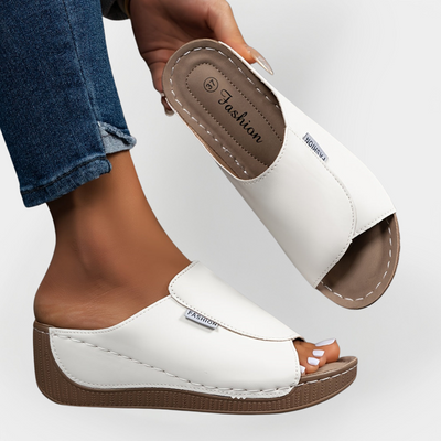 Ortopéd Bőr Szandál