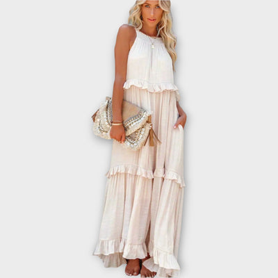 Ruha vékony pántokkal és elegáns vonallal