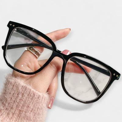 Négyzet alakú szemüveg kék fényvédővel