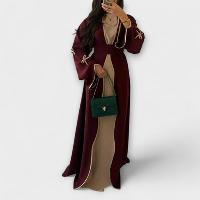 Stílusos kardigán és ruha kombináció csíkos díszítéssel