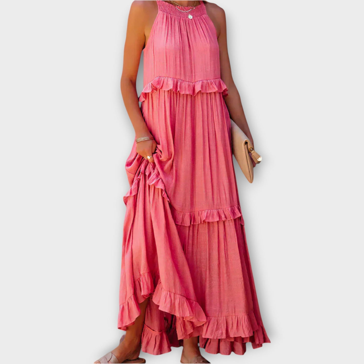 Ruha vékony pántokkal és elegáns vonallal