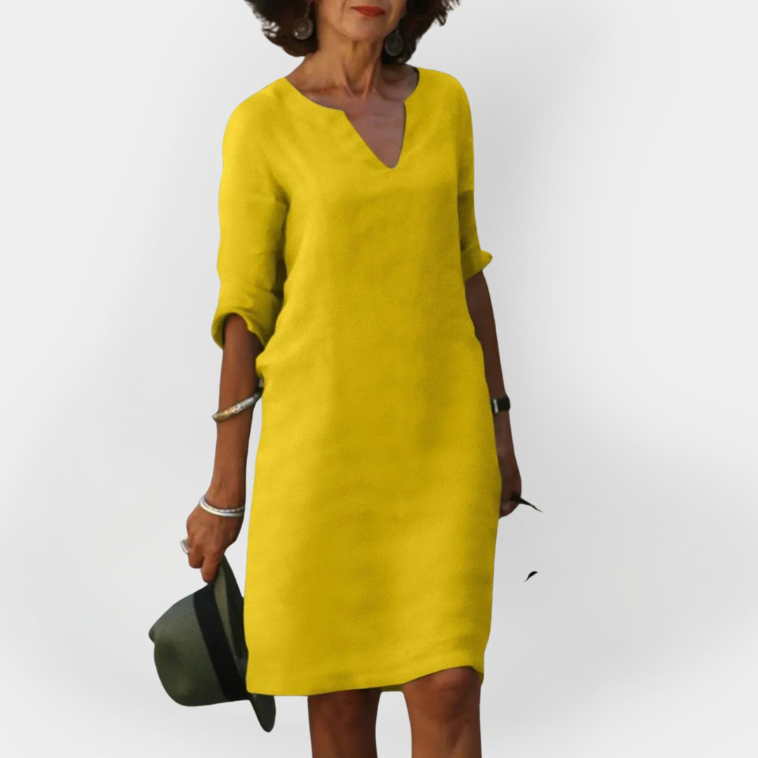 Napi Ruha V Nyakkivágással