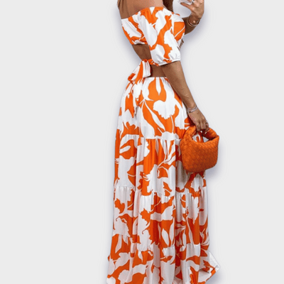 Sziluettet kiemelő ruha luxus anyagból