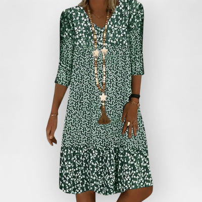 Könnyű Ruha Stílusos Dizájnnal