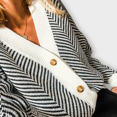 Chevron Kötött Gombos Kardigán