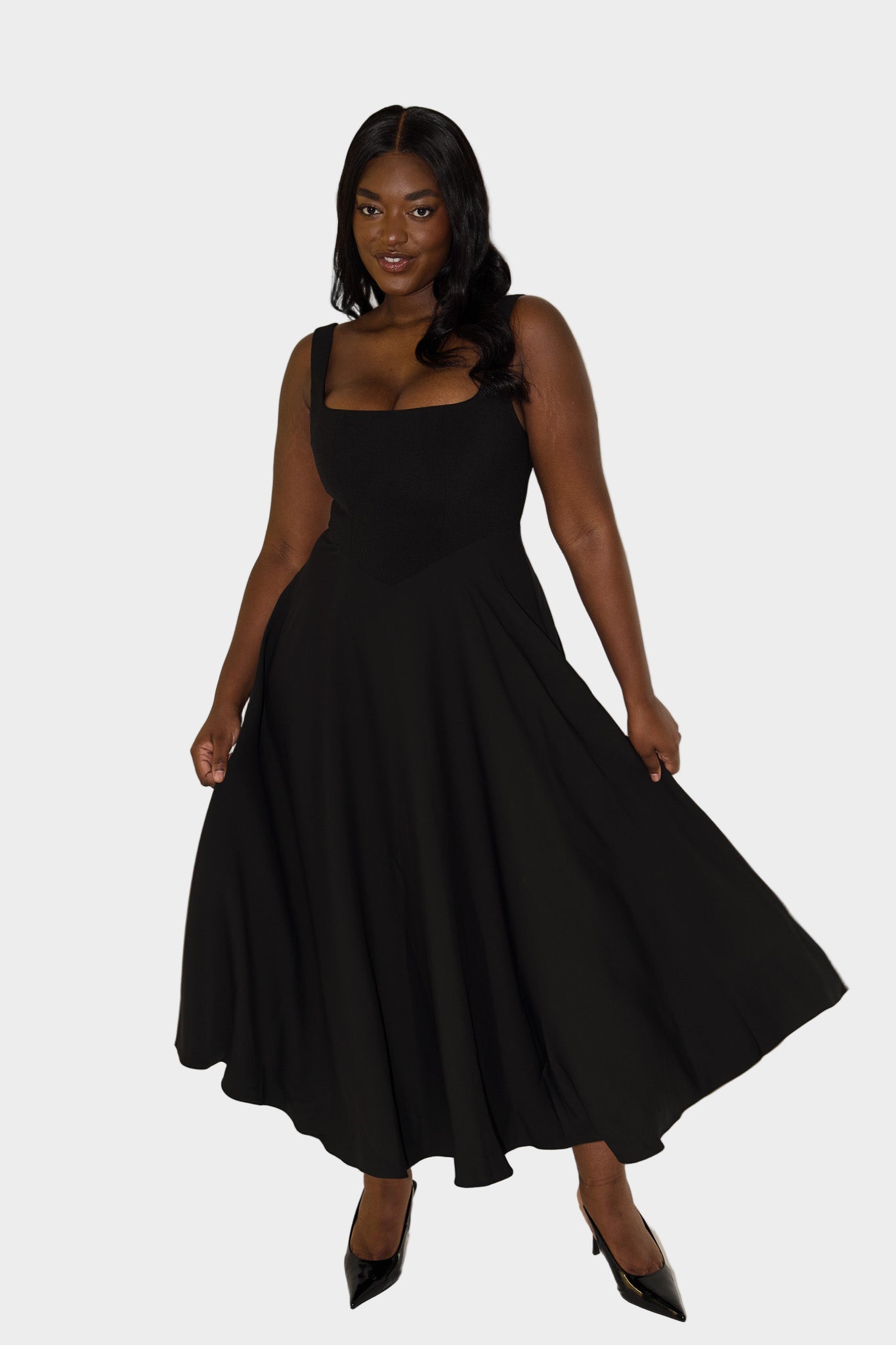 Időtlen, Légies Midi Ruha Elegáns Vonallal és Természetes Mozgással