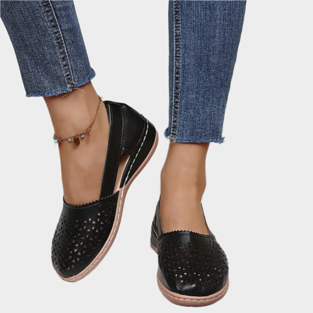 Anatómiai Bőr Balerinák Kivágásokkal és Pánttal