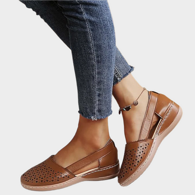 Anatómiai Bőr Balerinák Kivágásokkal és Pánttal