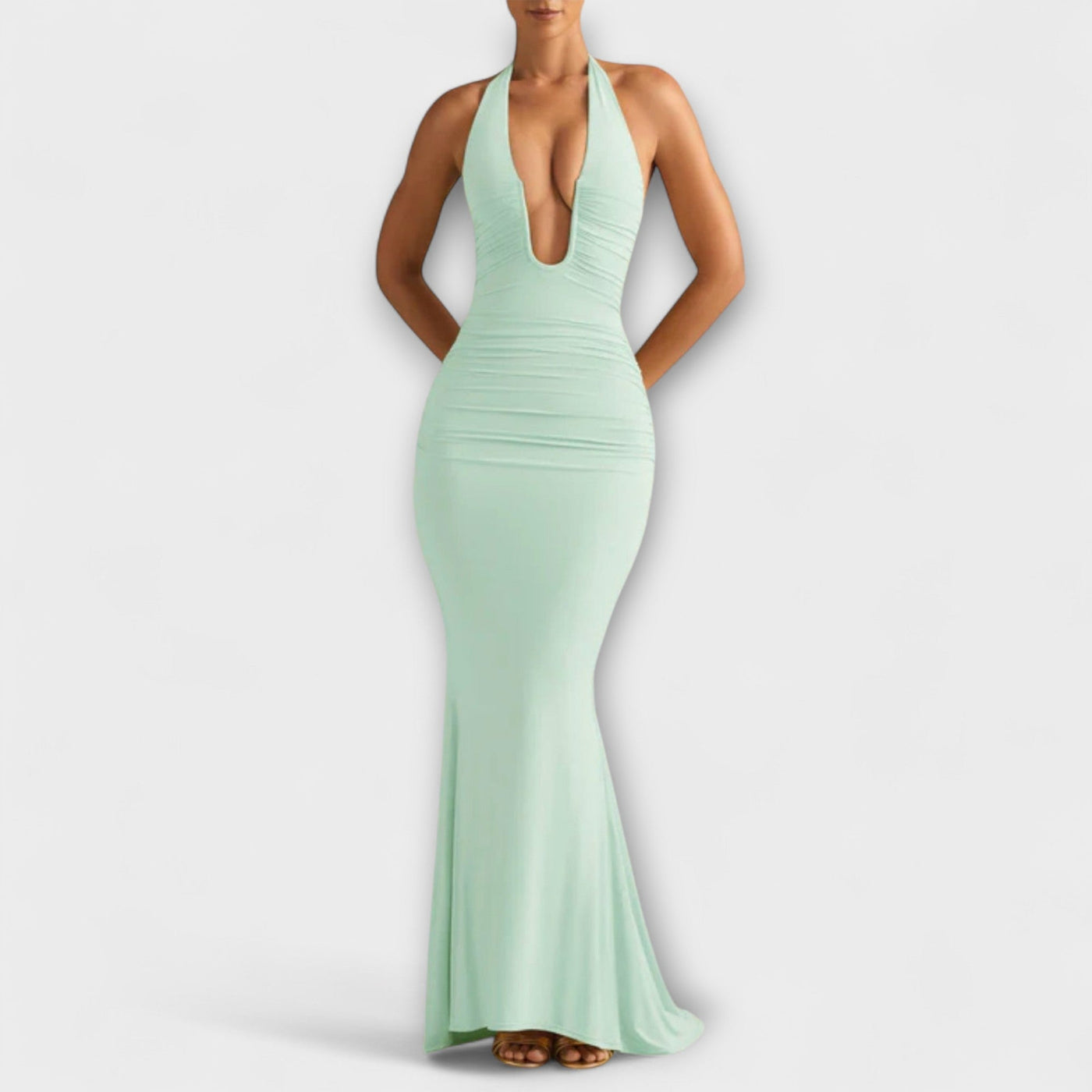 Elegáns gála ruha nyitott háttal és lenyűgöző dekoltázzsal