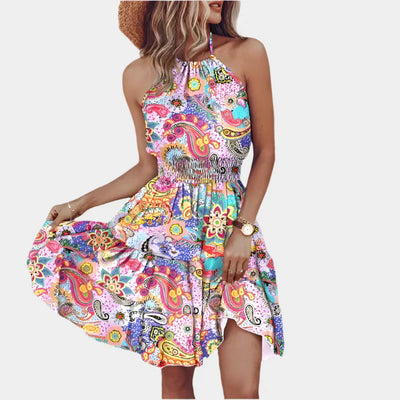 Szexi Mini Ruha Aszimmetrikus Mintával és Hátrészes Kialakítással