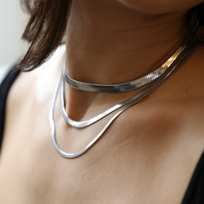 Fénylő Kígyó Nyaklánc