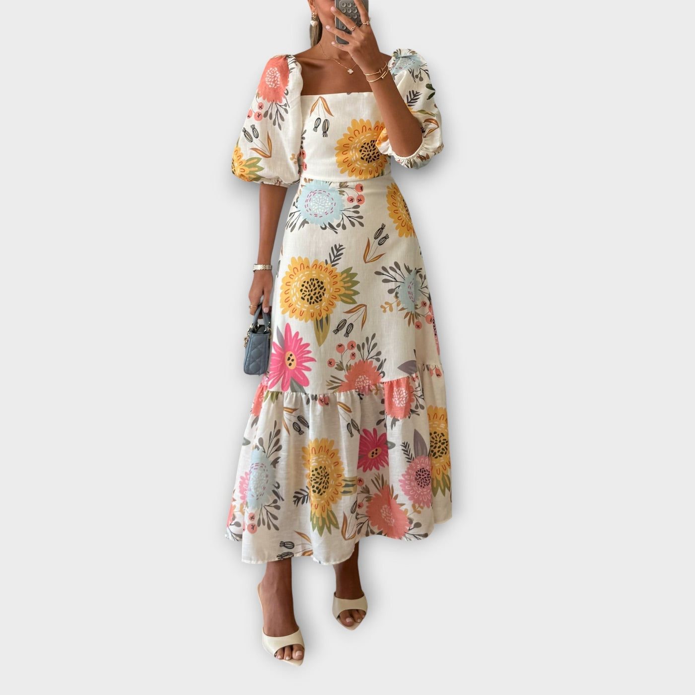 Virágzó Elegancia Puff Ujjú Ruha