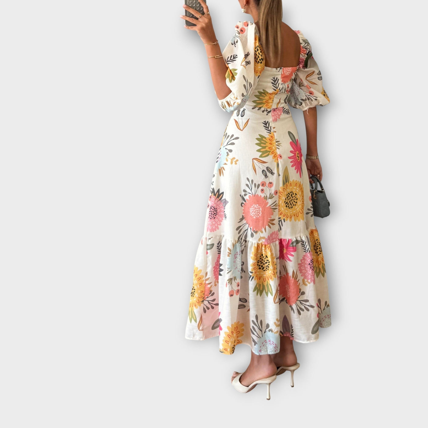 Virágzó Elegancia Puff Ujjú Ruha