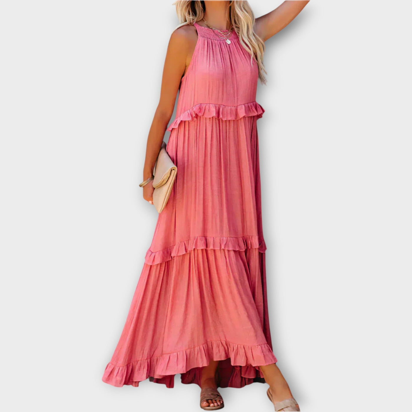 Ruha vékony pántokkal és elegáns vonallal