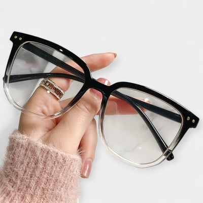 Négyzet alakú szemüveg kék fényvédővel