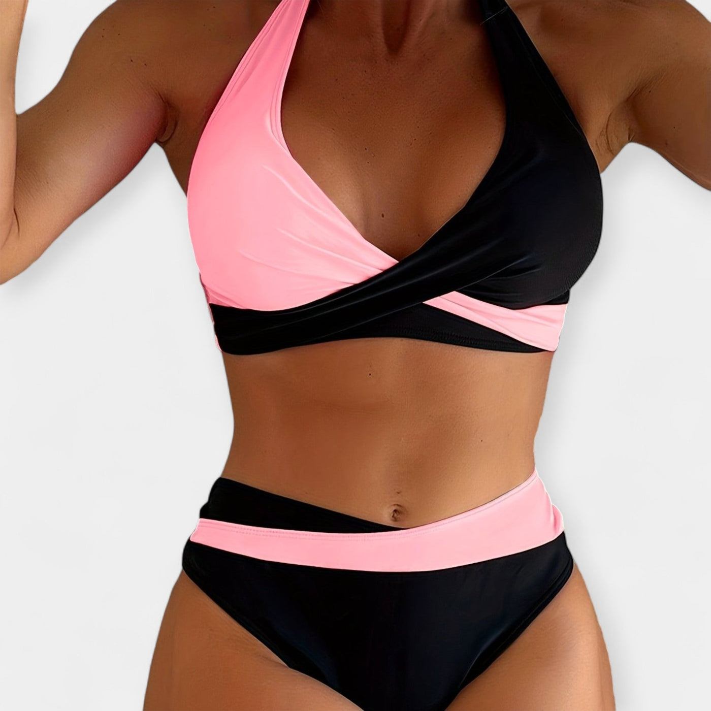 Kereszt Nyakú Bikini