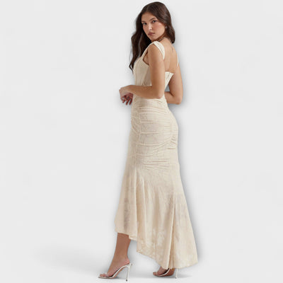 Hosszú Ruha Elegáns és Finom Korsettel