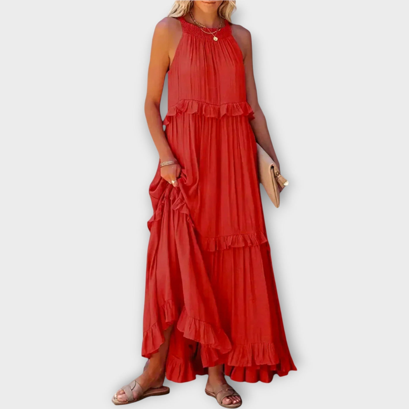 Ruha vékony pántokkal és elegáns vonallal