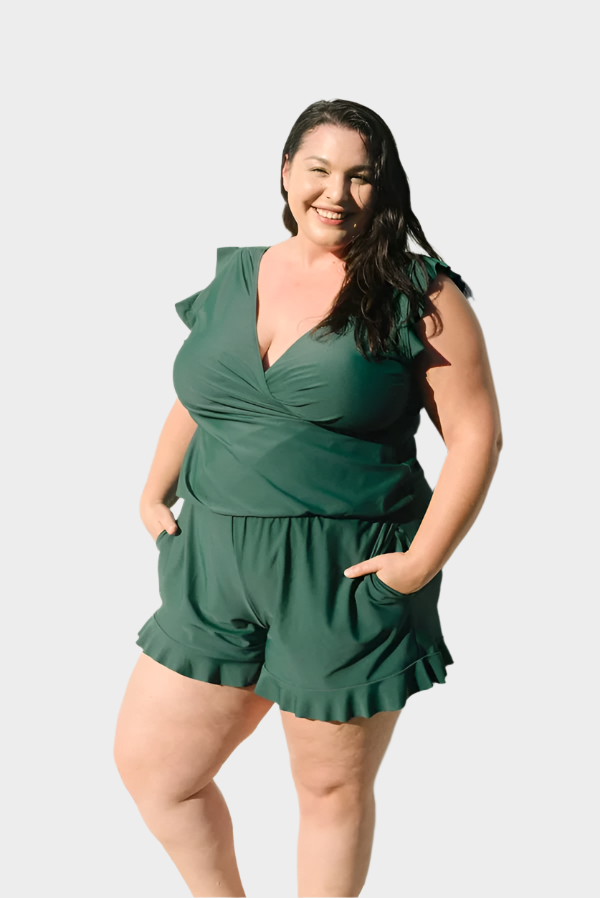 Rövidnadrág fodrokkal és melltartó támogatással