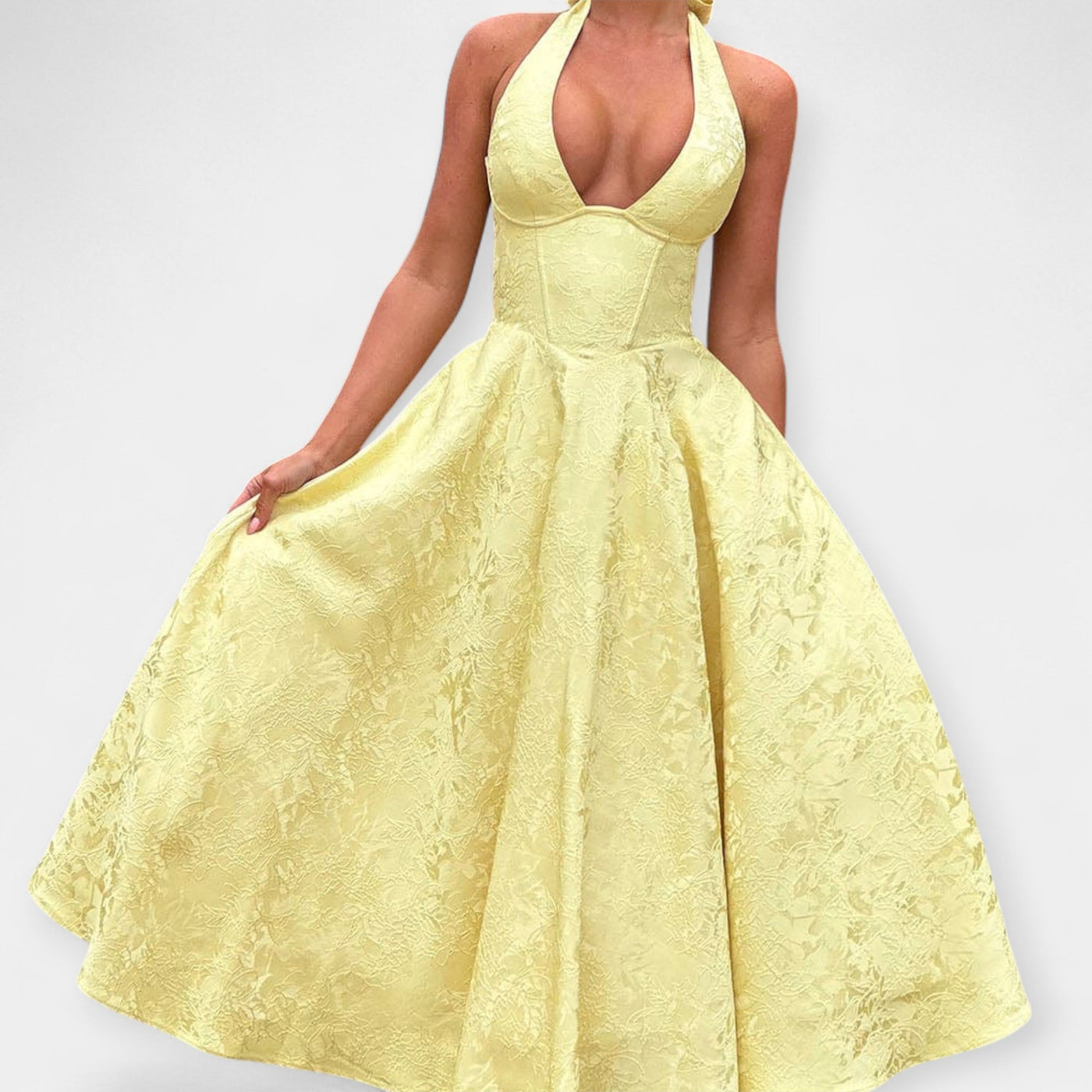 Midi Ruha Nyitott Háttal és Stílusos Fűzővel