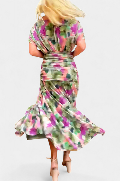 Hosszú Virágmintás Ruha V-kivágással és Romantikus Eleganciával