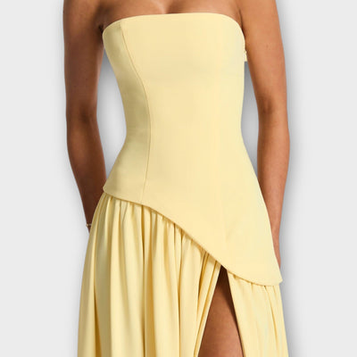 Romantikus, világító, elegáns ruha