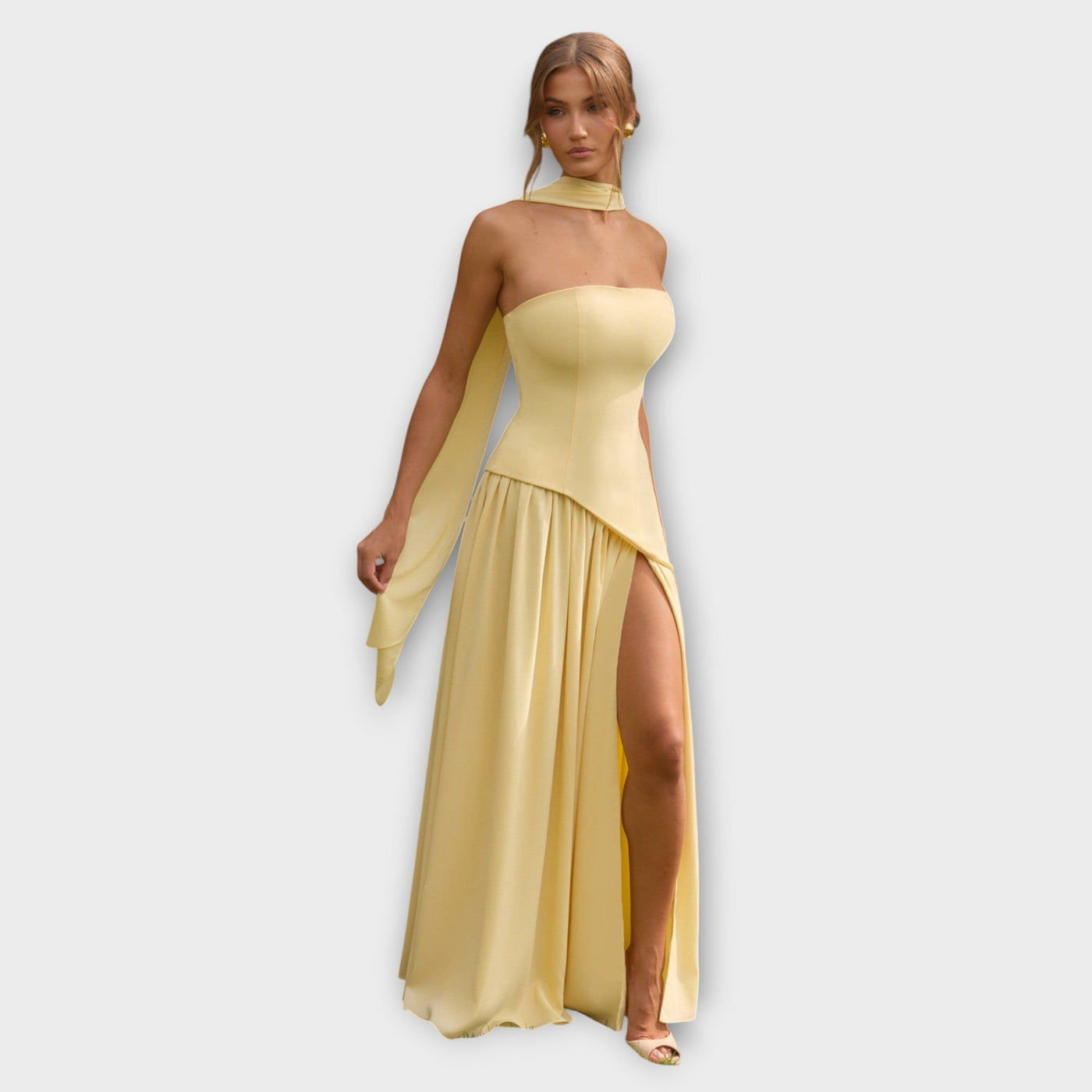 Romantikus, világító, elegáns ruha