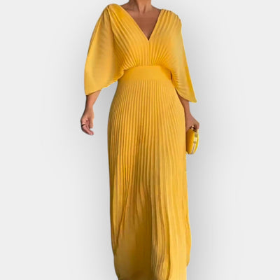 Elegáns Pliszírozott Ruha Stílusos Vonallal